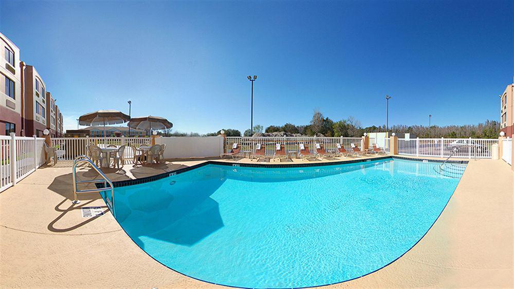 Spot X Hotel Tampa - Wesley Chapel By The Red Collection Экстерьер фото